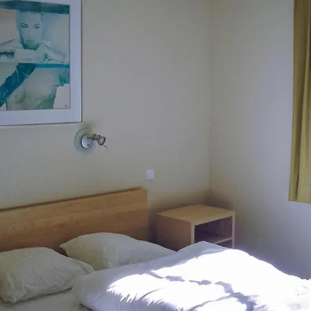 Сasa de vacaciones 4 Bedroom Gorgeous In , Remy Saint-Rémy