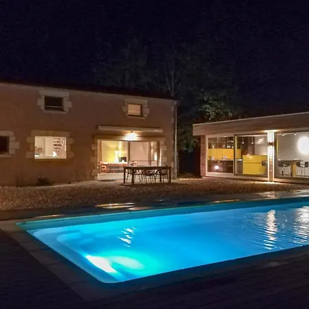 Сasa de vacaciones 4 Bedroom Gorgeous In , Remy *